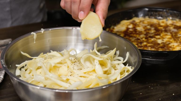 Pas besoin de crème : le gratin dauphinois est fondant quand on maîtrise enfin le bon geste
